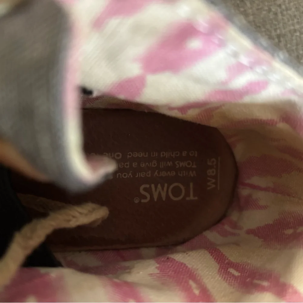 Tom’s Chambray Desert Wedge